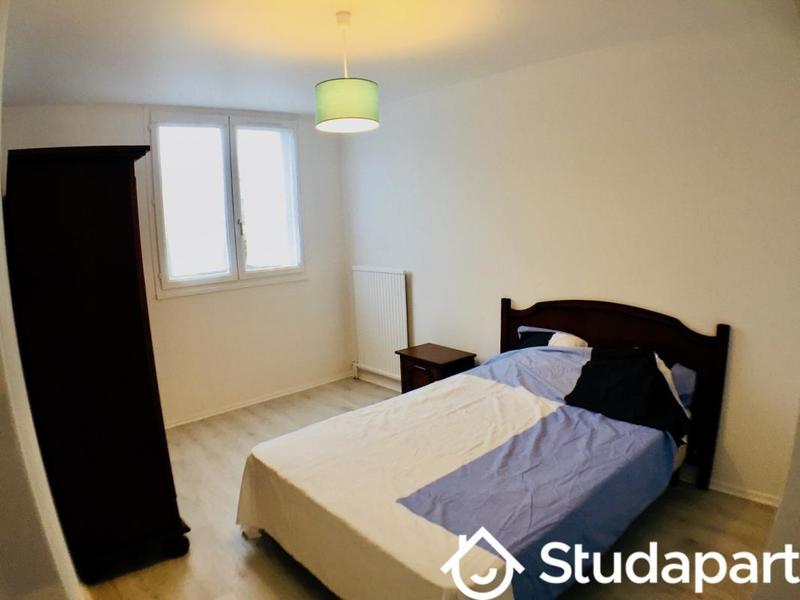 Chambre - 12 m² - 1 pièce