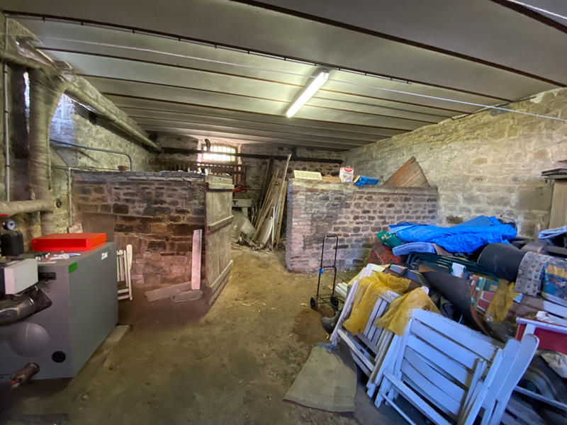 Maison - 220 m² - 9 pièces