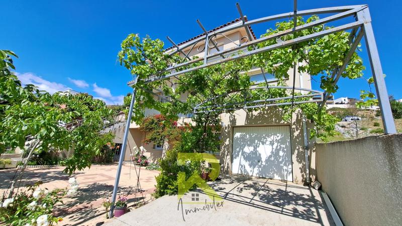 Villa - 180 m² - 7 pièces