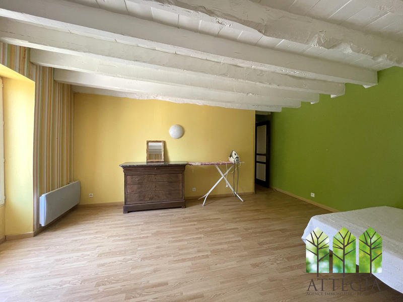 Maison - 180 m² - 5 pièces