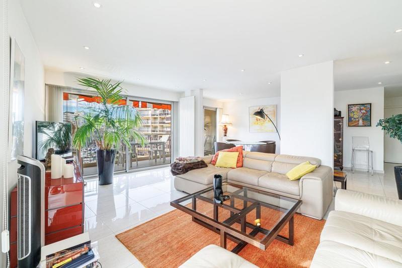 Appartement - 98 m² - 3 pièces