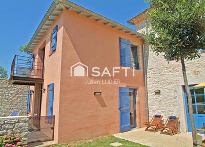 Maison - 245 m² - 8 pièces