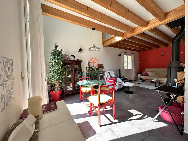 Maison traditionnelle - 111 m² - 5 pièces