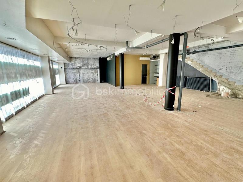 Immeuble - 250 m² - 2 pièces