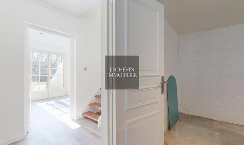 Villa - 215 m² - 8 pièces