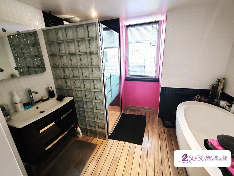 Maison - 142 m² - 7 pièces