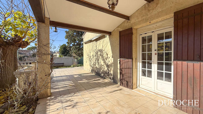 Maison - 208 m² - 7 pièces