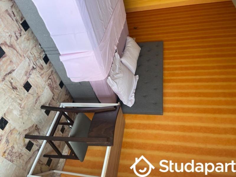 Chambre - 19 m² - 1 pièce