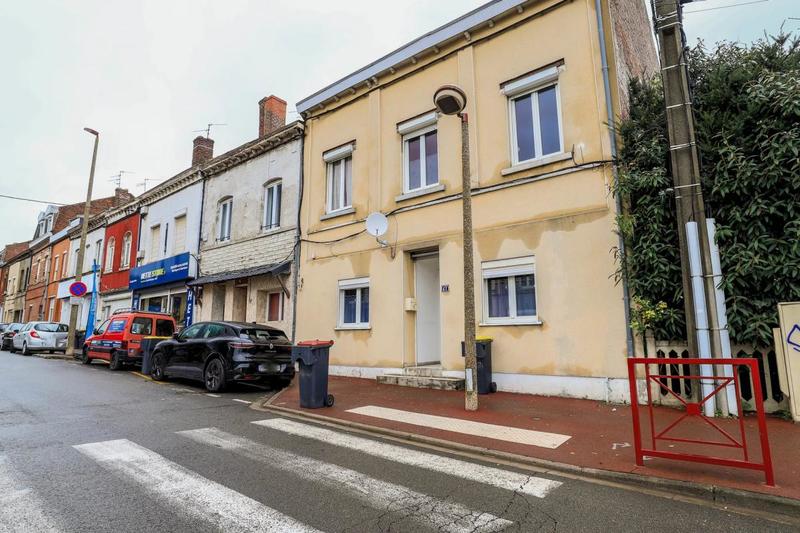 Maison - 200 m² - 15 pièces