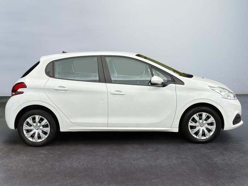 Peugeot 208 affaire Bluehdi 100 Bvm6 Premium