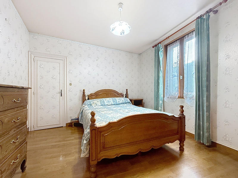 Maison - 100 m² - 5 pièces