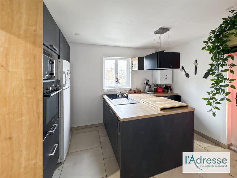 Maison - 94 m² - 6 pièces