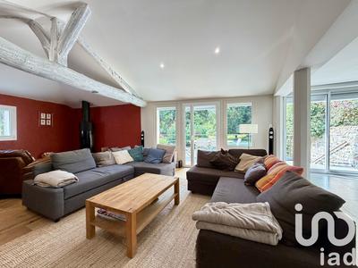 Maison - 272 m² - 5 pièces