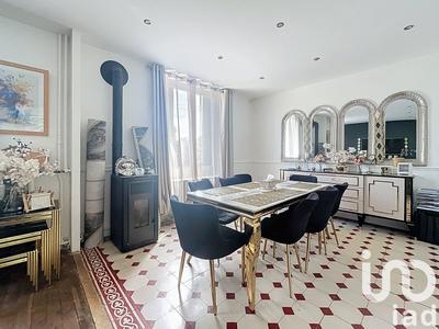 Maison - 90 m² - 5 pièces