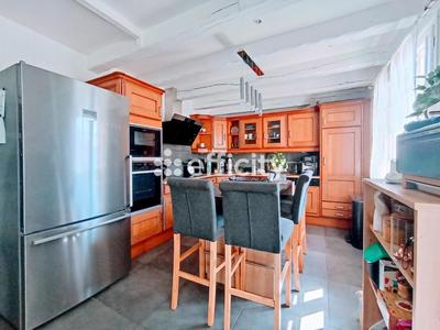 Maison - 184 m² - 12 pièces