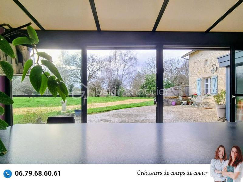 Maison en pierre - 234 m² - 7 pièces