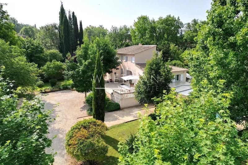 Villa - 199 m² - 10 pièces