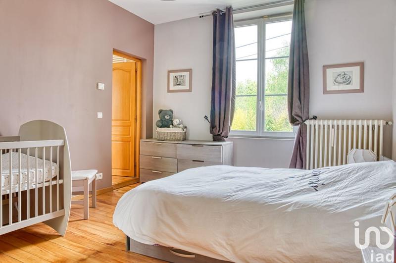 Maison - 414 m² - 14 pièces