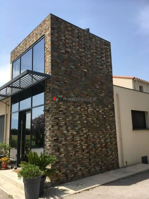 Maison - 260 m² - 6 pièces