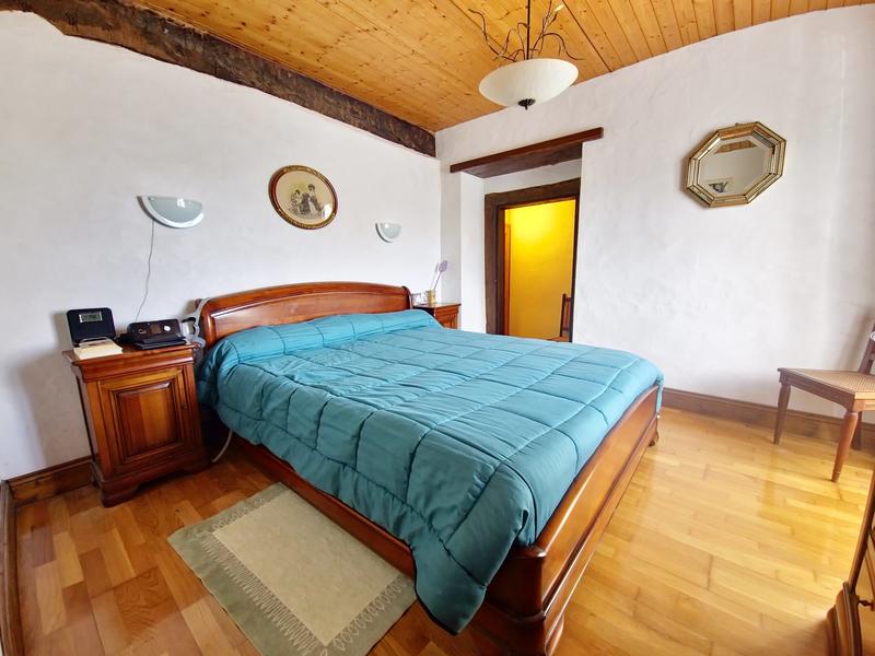 Maison - 311 m² - 14 pièces