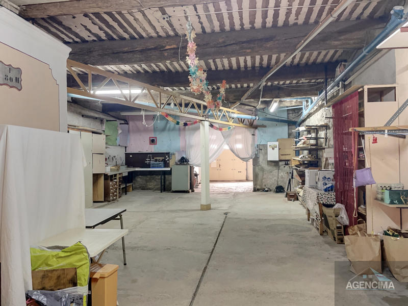 Maison - 184 m² - 7 pièces