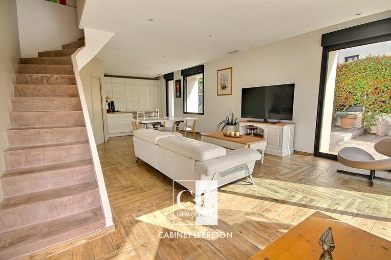 Maison - 105 m² - 5 pièces