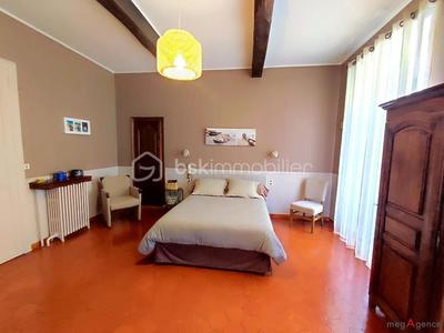 Maison de maîtres - 375 m² - 11 pièces