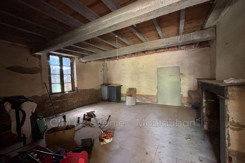 Maison - 1 555 m² - 10 pièces