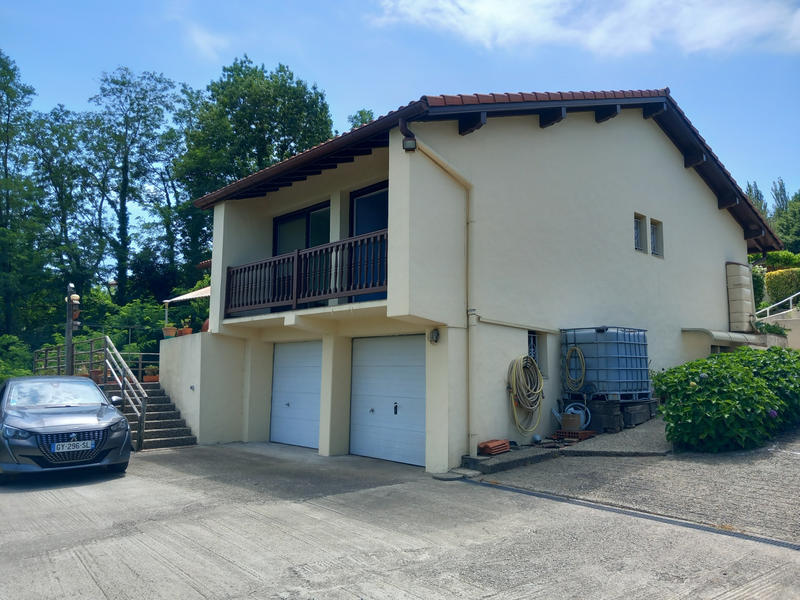 Maison - 135 m² - 6 pièces