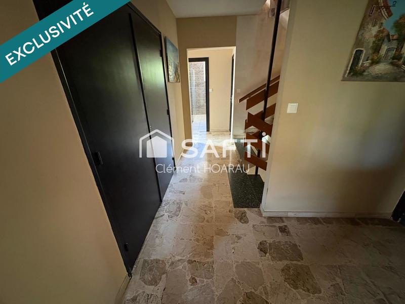 Maison - 218 m² - 6 pièces