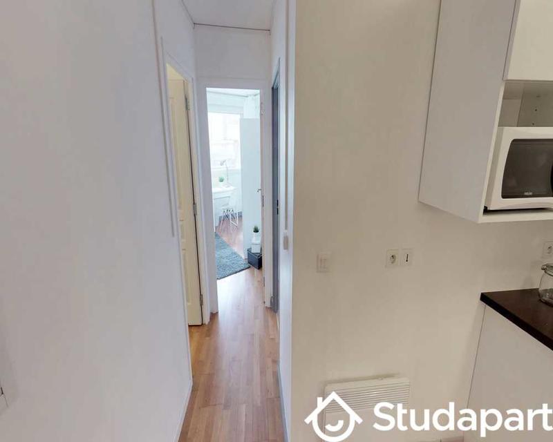 Chambre - 70 m² - 1 pièce