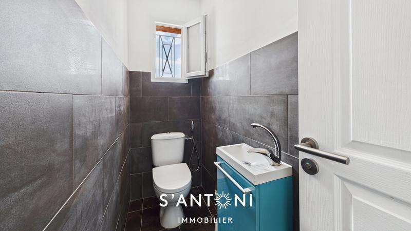 Maison - 111 m² - 5 pièces