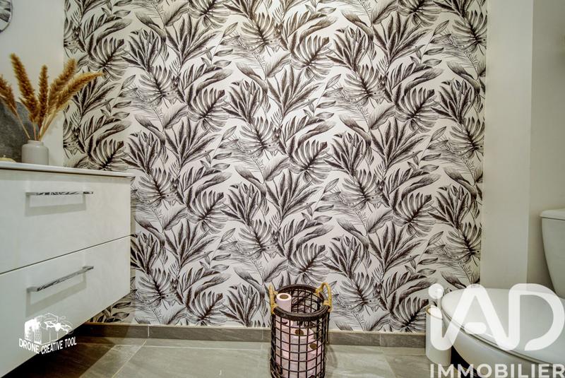 Maison - 90 m² - 5 pièces