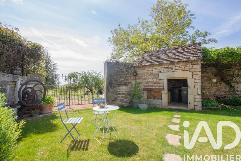 Maison - 280 m² - 8 pièces