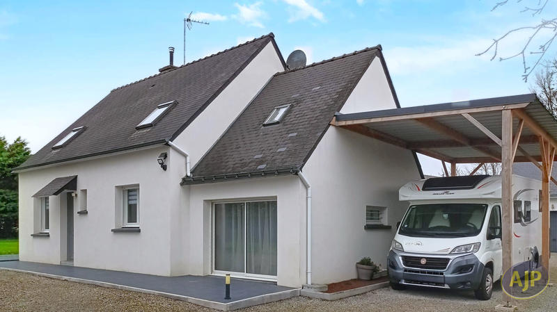 Maison - 110 m² - 6 pièces