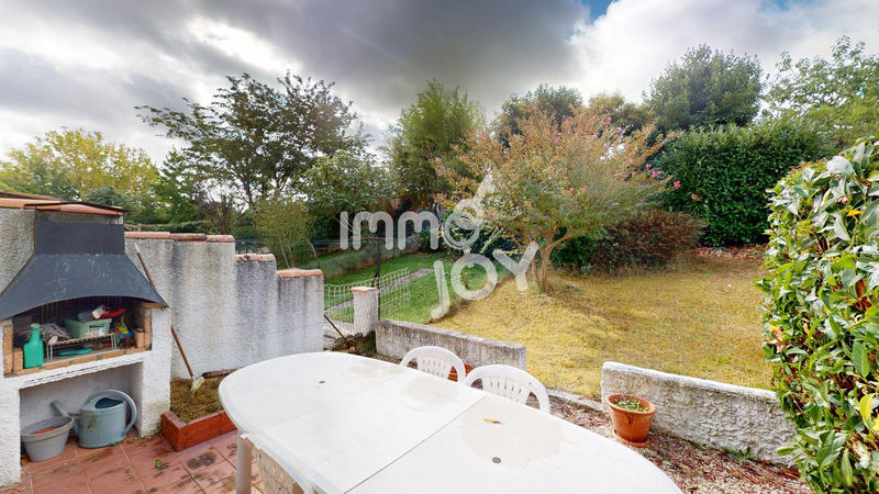 Maison - 96 m² - 5 pièces