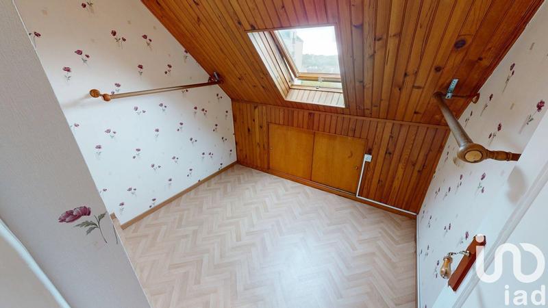 Appartement - 99 m² - 5 pièces