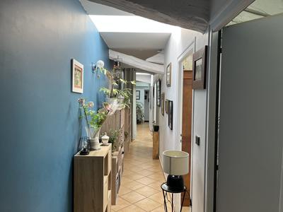 Maison traditionnelle - 264 m² - 10 pièces