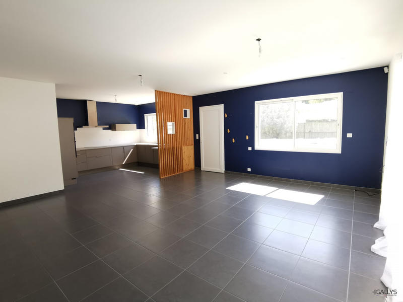 Maison - 98 m² - 4 pièces