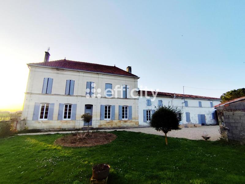 Maison - 208 m² - 6 pièces