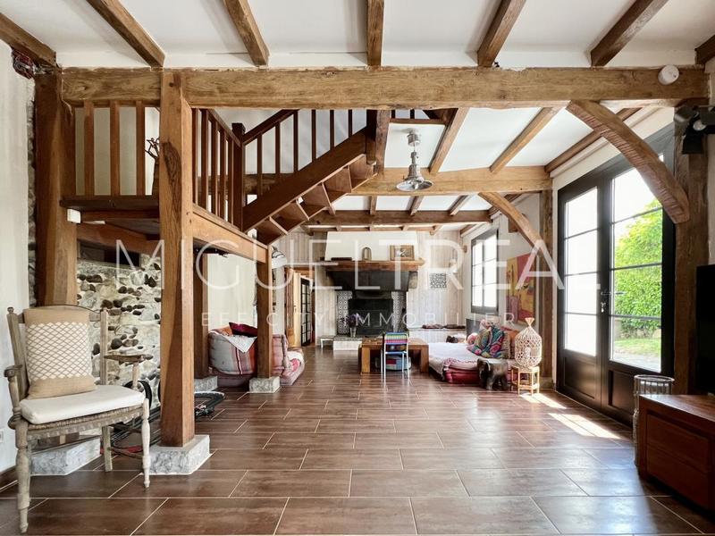 Maison - 140 m² - 3 pièces