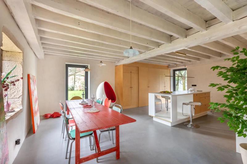 Maison - 247 m² - 6 pièces