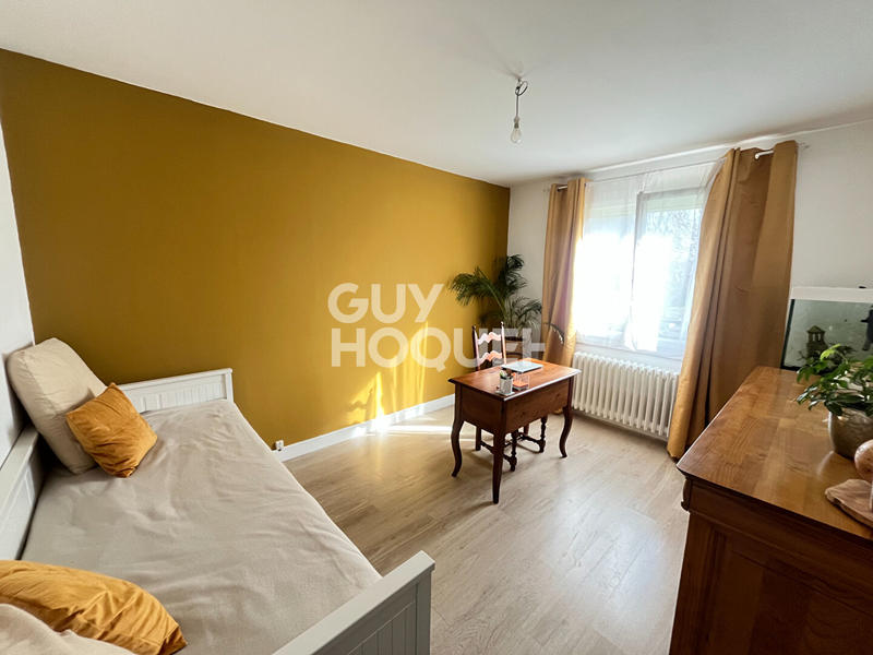 Maison - 90 m² - 5 pièces