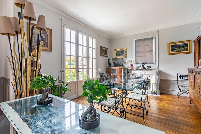 Maison - 175 m² - 7 pièces