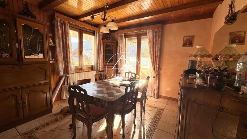 Châlet - 266 m² - 14 pièces