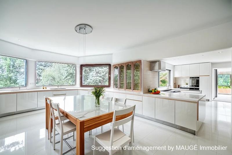 Maison - 310 m² - 8 pièces