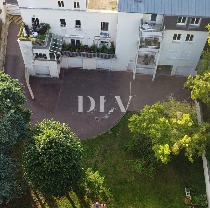 Appartement - 105 m² - 5 pièces