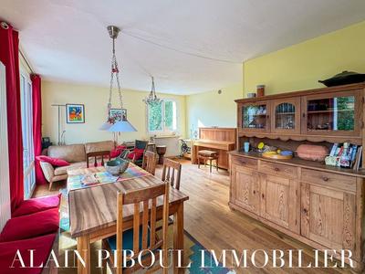 Maison traditionnelle - 111 m² - 5 pièces