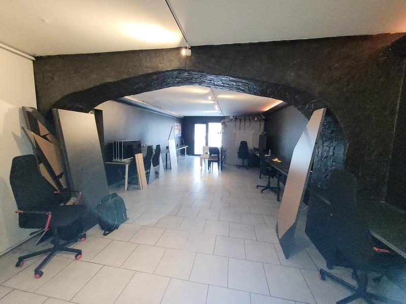 Local commercial - 100 m² - 3 pièces