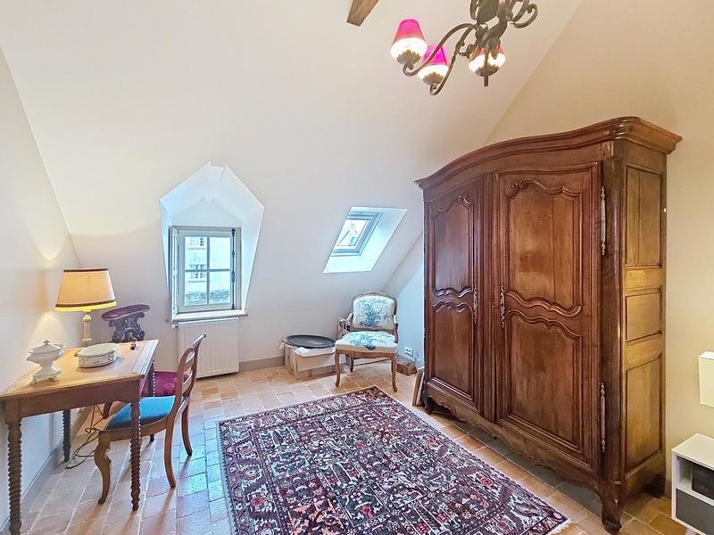 Maison - 167 m² - 7 pièces